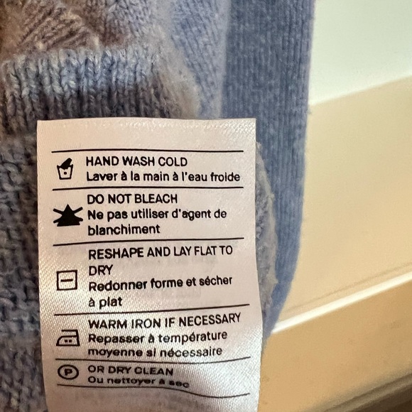 VINCE Blue Gorgeous Sweater - L - Picture 6 of 6